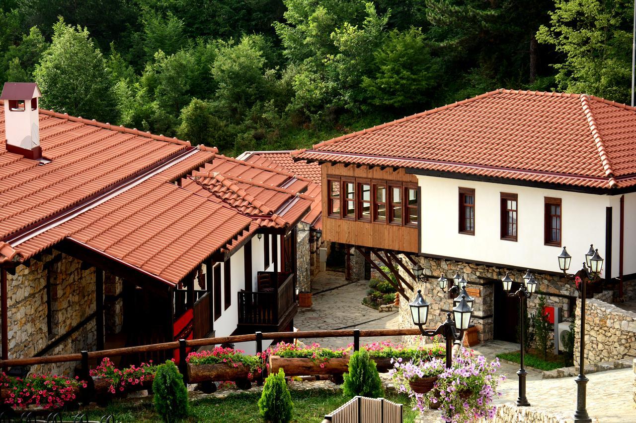 Macedonian Village Hotel & Resort Skopje Extérieur photo