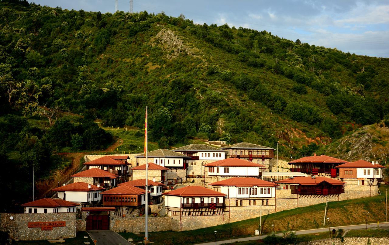 Macedonian Village Hotel & Resort Skopje Extérieur photo