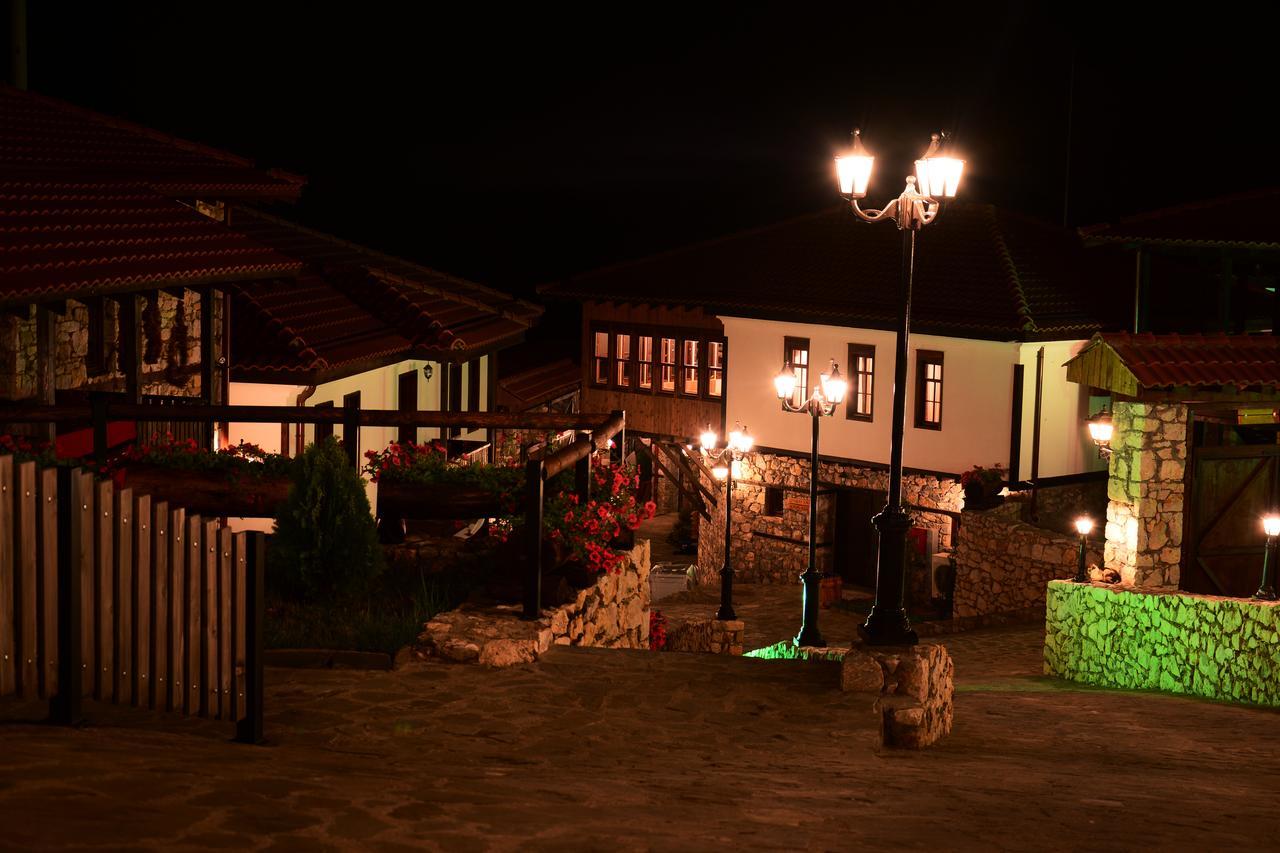 Macedonian Village Hotel & Resort Skopje Extérieur photo