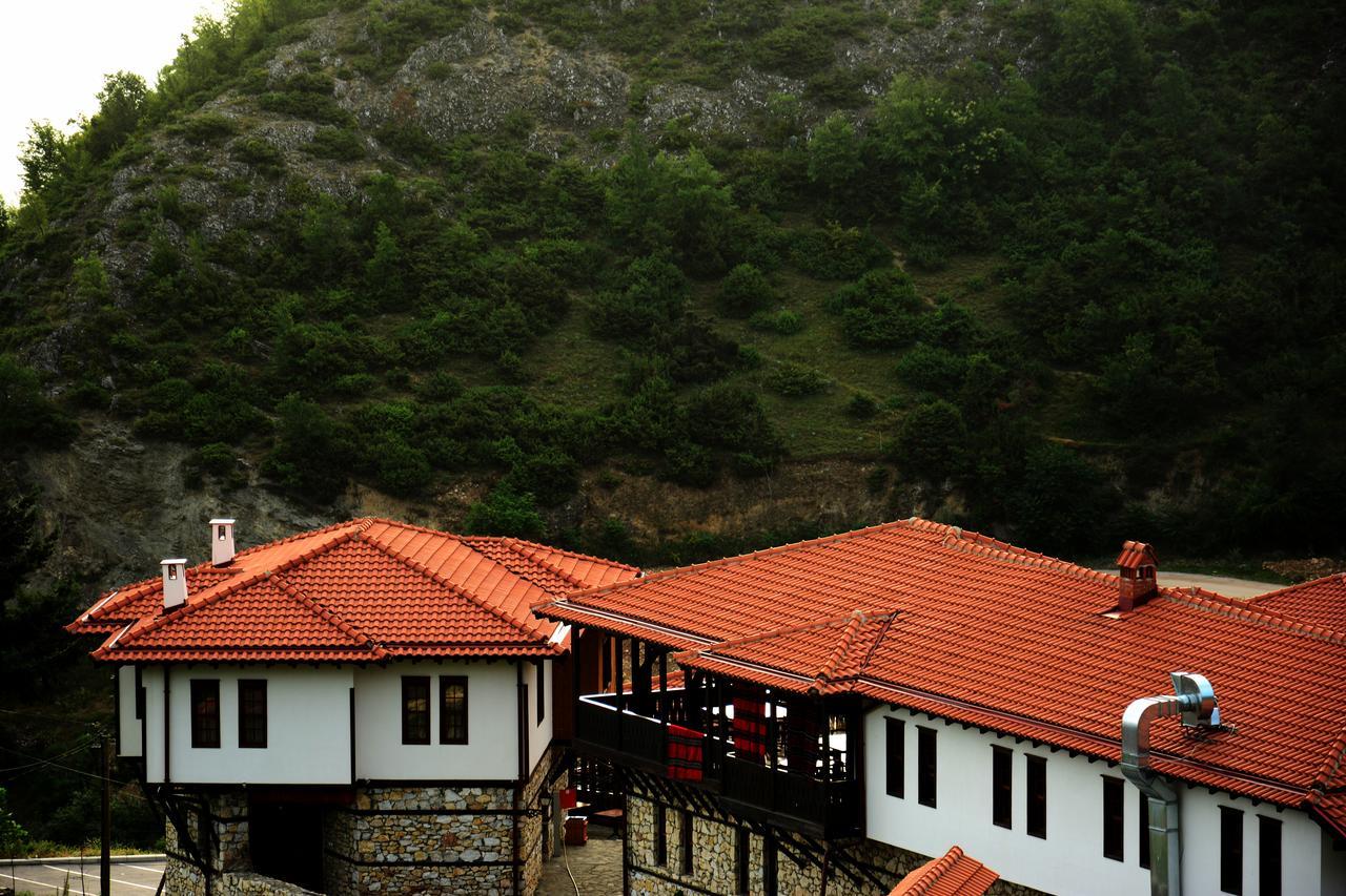 Macedonian Village Hotel & Resort Skopje Extérieur photo