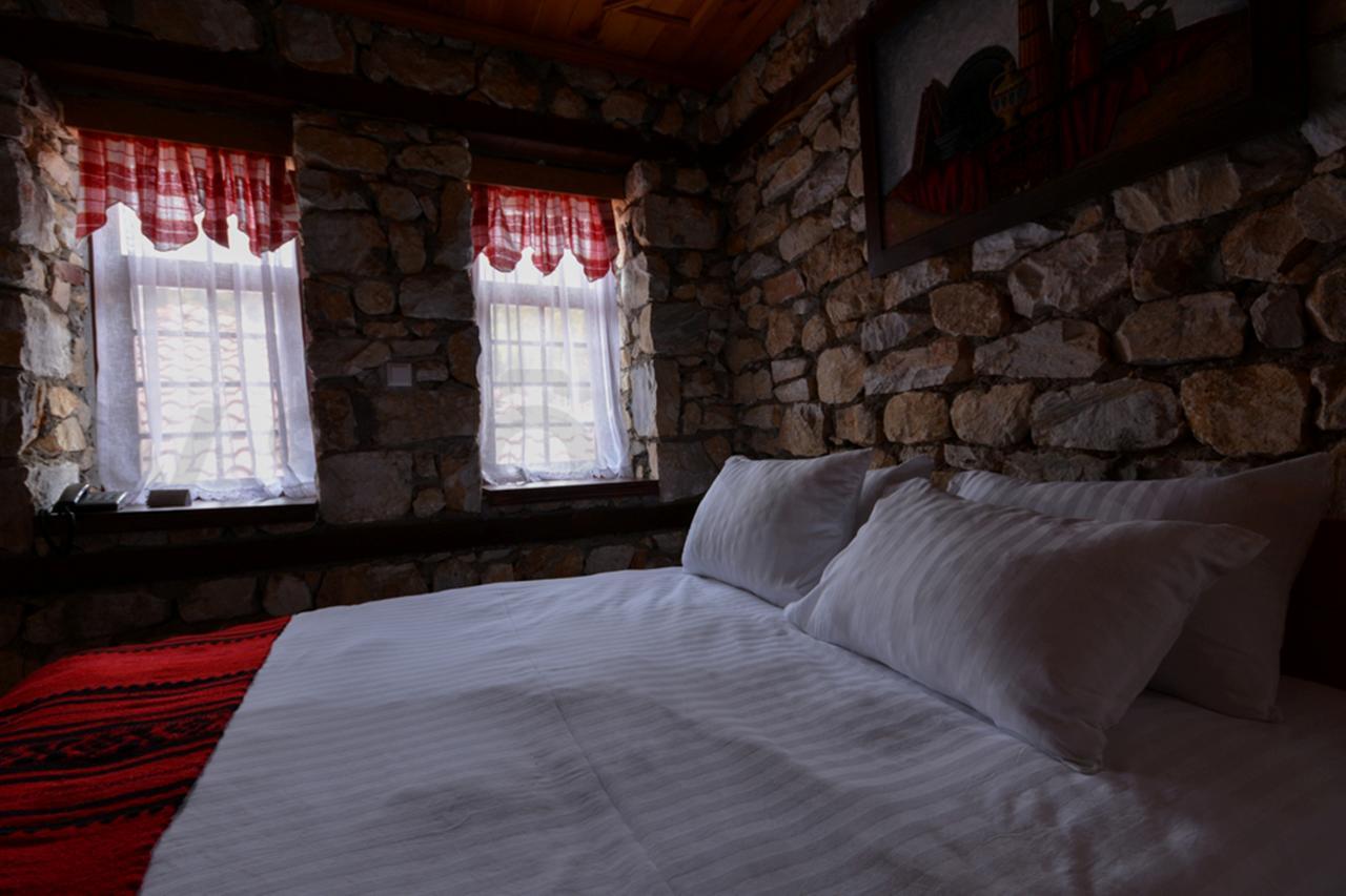 Macedonian Village Hotel & Resort Skopje Extérieur photo