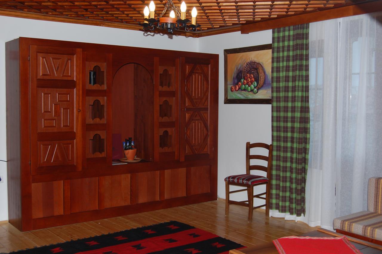 Macedonian Village Hotel & Resort Skopje Extérieur photo