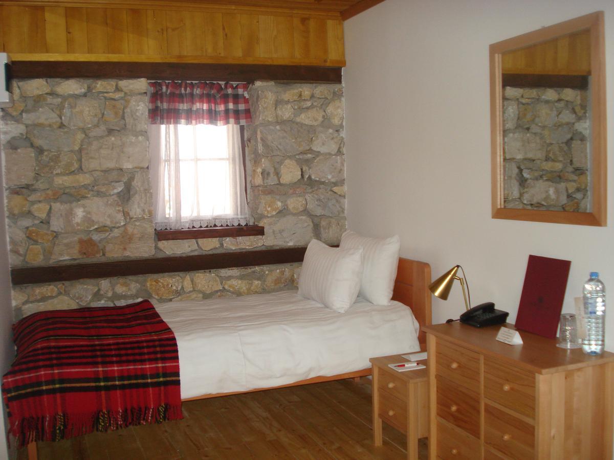Macedonian Village Hotel & Resort Skopje Extérieur photo