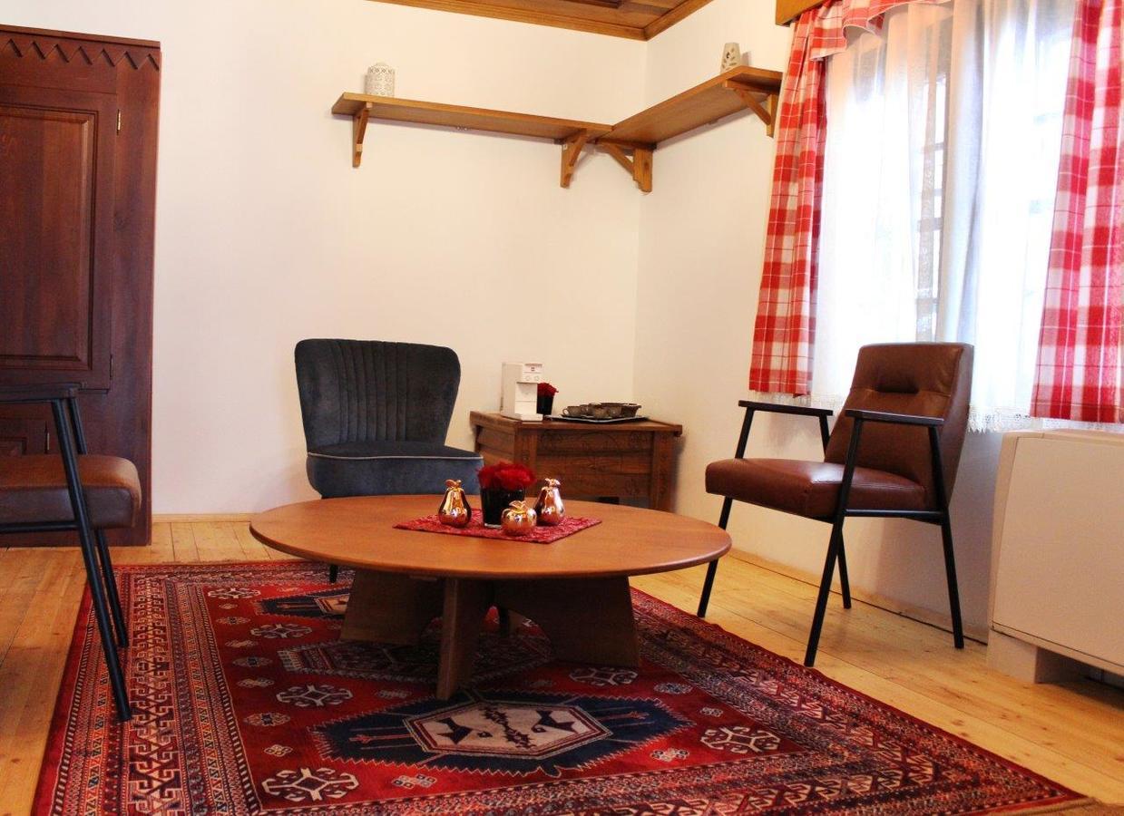 Macedonian Village Hotel & Resort Skopje Extérieur photo