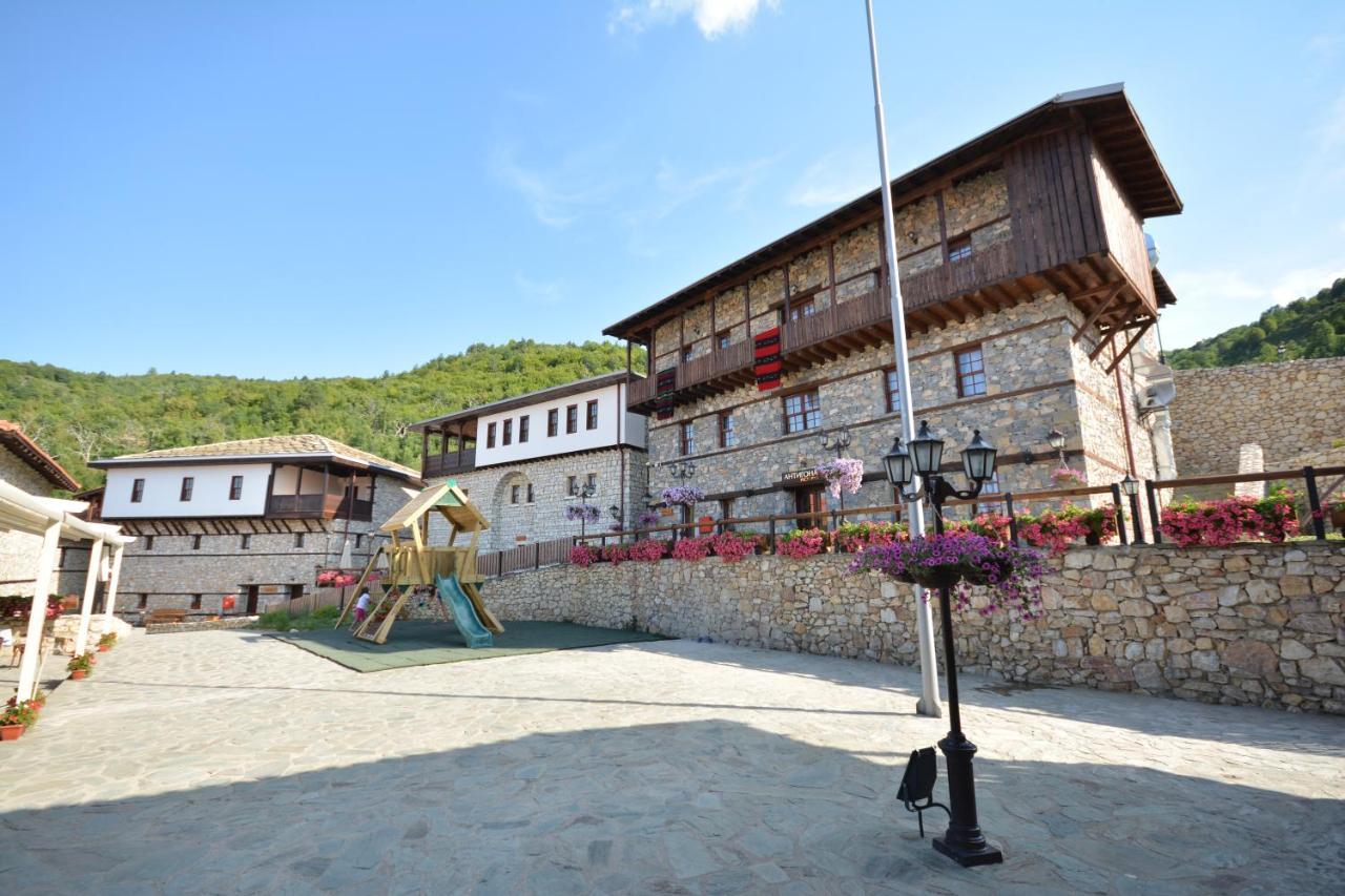 Macedonian Village Hotel & Resort Skopje Extérieur photo