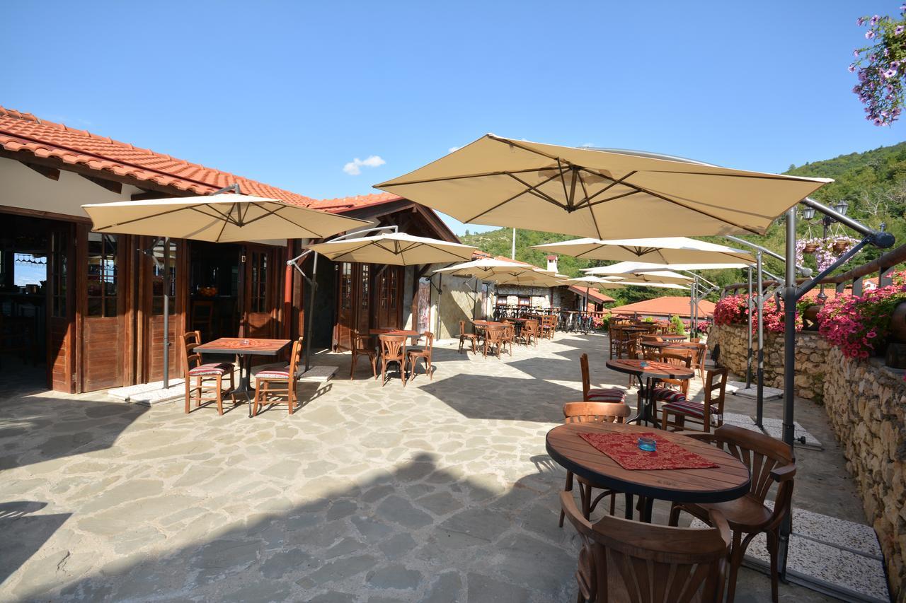 Macedonian Village Hotel & Resort Skopje Extérieur photo